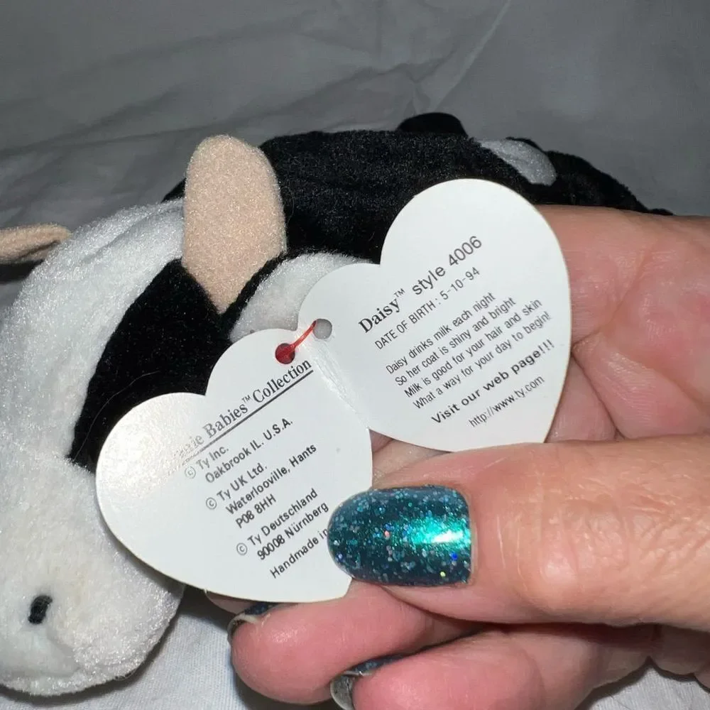 TY Original Beanie Baby “Daisy” Style 4006 1994